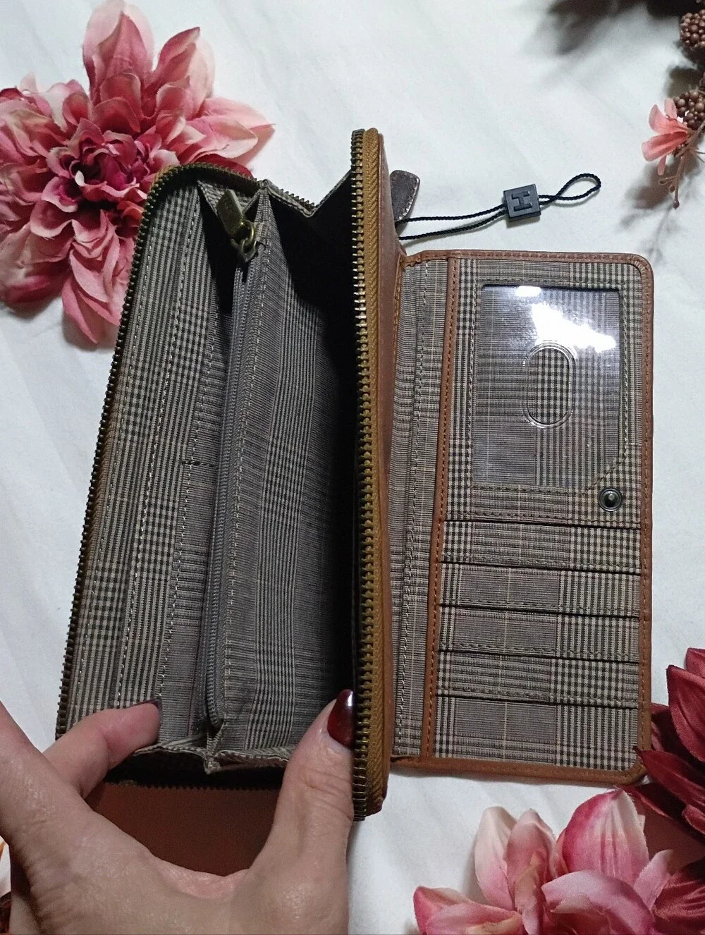 Brown Leather Zip Wallet With Flannel Lining